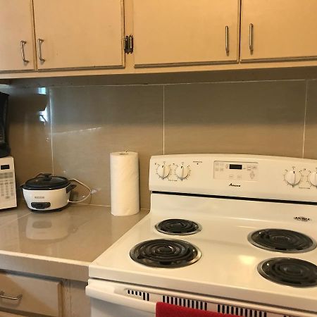 1 Bedroom / 1 Bath . Private Apt. Free Wifi, Interent & Parking Sinajana Extérieur photo