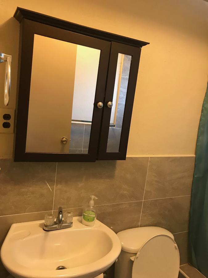 1 Bedroom / 1 Bath . Private Apt. Free Wifi, Interent & Parking Sinajana Extérieur photo